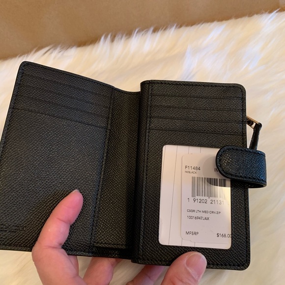 💕🛍 NEW💕 COACH WALLET - Picture 6 of 7